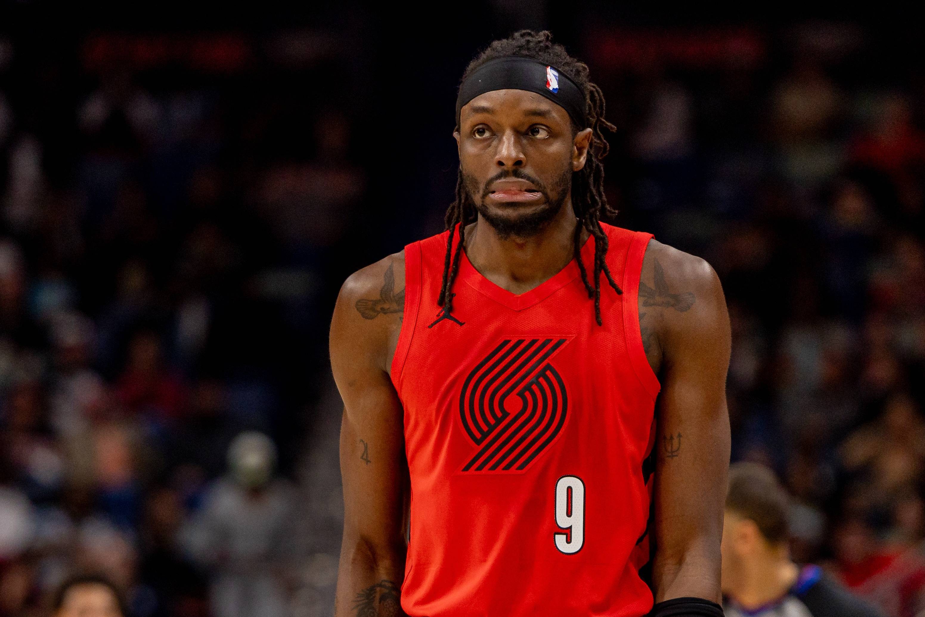 关于刚刚！字母哥怒砍56分洛杉矶快船完成体检备战法国杯，门兴格拉德巴赫强势反弹备战英超的信息